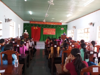 Hội LHPN huyện Bù Đốp phối hợp tổ chức truyền thông pháp luật về hôn nhân gia đình; kỹ năng xử lý mâu thuẫn trong gia đình cho hội viên phụ nữ