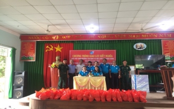 Lễ ký kết giữa Hội phụ nữ xã Thiện Hưng - huyện Bù Đốp - tỉnh Bình Phước và Hội phụ nữ phường Tân Định - Thị xã Bến Cát - tỉnh Bình Dương