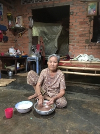 NGƯỜI PHỤ NỮ ĐƠN THÂN VƯỢT KHÓ THOÁT NGHÈO VƯƠN LÊN ỔN ĐỊNH CUỘC SỐNG