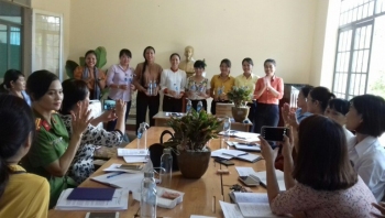 HỘI LHPN LỘC NINH VỚI MÔ HÌNH VĂN PHÒNG XANH VÀ PHONG TRÀO PHỤ NỮ LỘC NINH VÌ MỘT MÔI TRƯỜNG           KHÔNG RÁC THẢI NHỰA, XANH, SẠCH