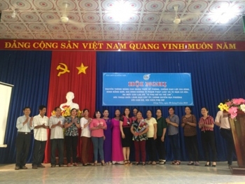 TỔ CHỨC RA MẮT CÂU LẠC BỘ “VÌ PHỤ NỮ - TRẺ EM”  VÀ TRUYỀN THÔNG PHÒNG, CHỐNG BẠO LỰC GIA ĐÌNH TẠI XÃ ĐỒNG TIẾN - HUYỆN ĐỒNG PHÚ
