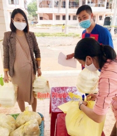 Gương sáng trong phòng, chống dịch Covid-19