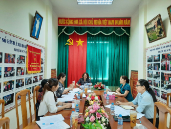 HỘI LHPN TỈNH KIỂM TRA, GIÁM SÁT HOẠT ĐỘNG ỦY THÁC TẠI HỘI LHPN TX PHƯỚC LONG