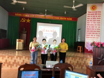 Hội Liên hiệp Phụ nữ huyện Phú Riềng ra mắt mô hình điểm “Chi hội phụ nữ  thực hành tiết kiệm mua thẻ Bảo hiểm y tế - vì sức khỏe phụ nữ”