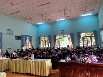 SINH HOẠT ĐỊNH KỲ CÂU LẠC BỘ “AN TOÀN LÀNH MẠNH CHO PHỤ NỮ VÀ TRẺ EM”