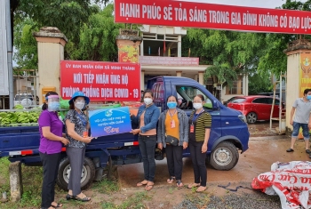 NHỮNG CHUYẾN XE NGHĨA TÌNH GIỮA MÙA DỊCH"