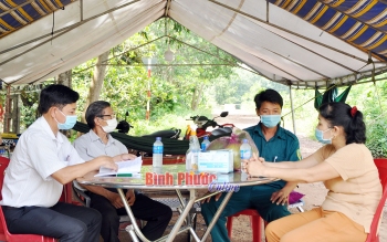 Trọn gánh hai vai!