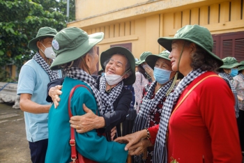 Đoàn đại biểu Hội LHPN tỉnh Bình Phước tham dự Chương trình  họp mặt truyền thống Cơ quan Hội Phụ nữ Giải phóng Khu Đông Nam bộ lần thứ 23.