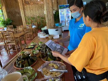 Hội LHPN phường Tân Bình ra quân tuyên truyền  “Sản xuất sạch, chế biến sạch, tiêu dùng sạch”.