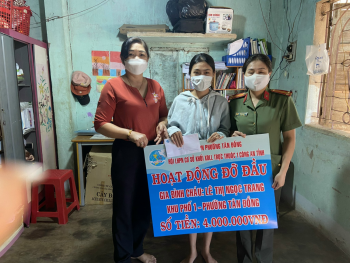 Hội LHPN phường Tân Đồng thành phố Đồng Xoài thực hiện tốt chương trình mẹ đỡ đầu