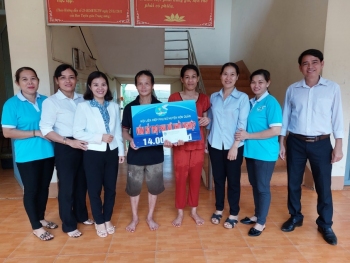 Trao phương tiện sinh kế hỗ trợ Hội viên khó khăn