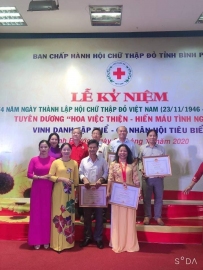 Gương phụ nữ điển hình trong phong trào hiến máu tình nguyện
