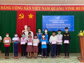 Hội LHPN thị xã Bình Long tổ chức chương trình  “Đồng hành cùng phụ nữ biên cương” năm 2022