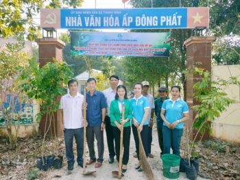 “Mỗi phụ nữ - Một cây xanh", "Mỗi cơ sở hội - Một công trình cây xanh"