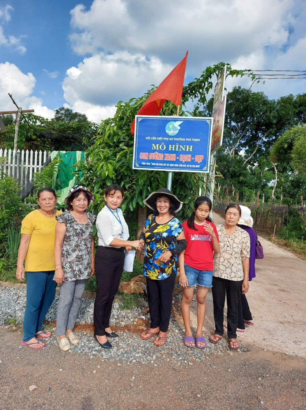 Gương điển hình phụ nữ tiêu biểu trong học tập và làm theo Bác