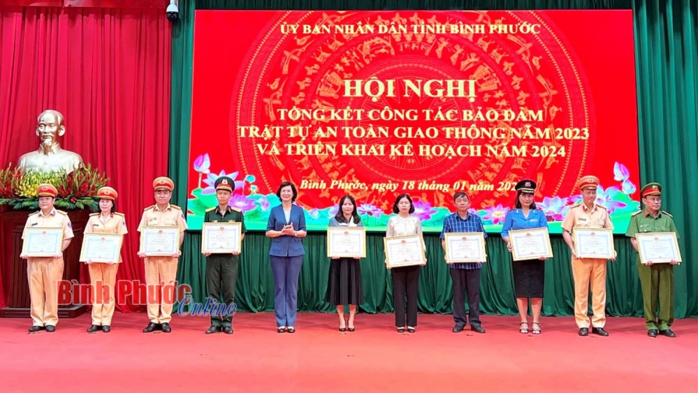 Hội LHPN tỉnh hoàn thành xuất sắc nhiệm vụ trong thực hiện Ngày biên phòng toàn dân và đảm bảo trật tự an toàn giao thông
