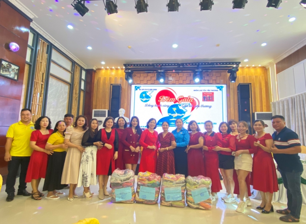 Hội Liên hiệp Phụ nữ thị xã Chơn Thành tổ chức chương trình “Đồng hành cùng cơ sở”