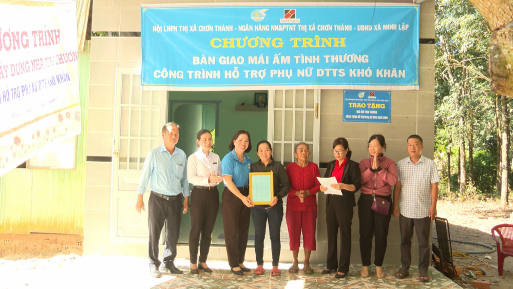 Hội LHPN thị xã Chơn Thành với phong trào xây tặng "Mái ấm tình thương"