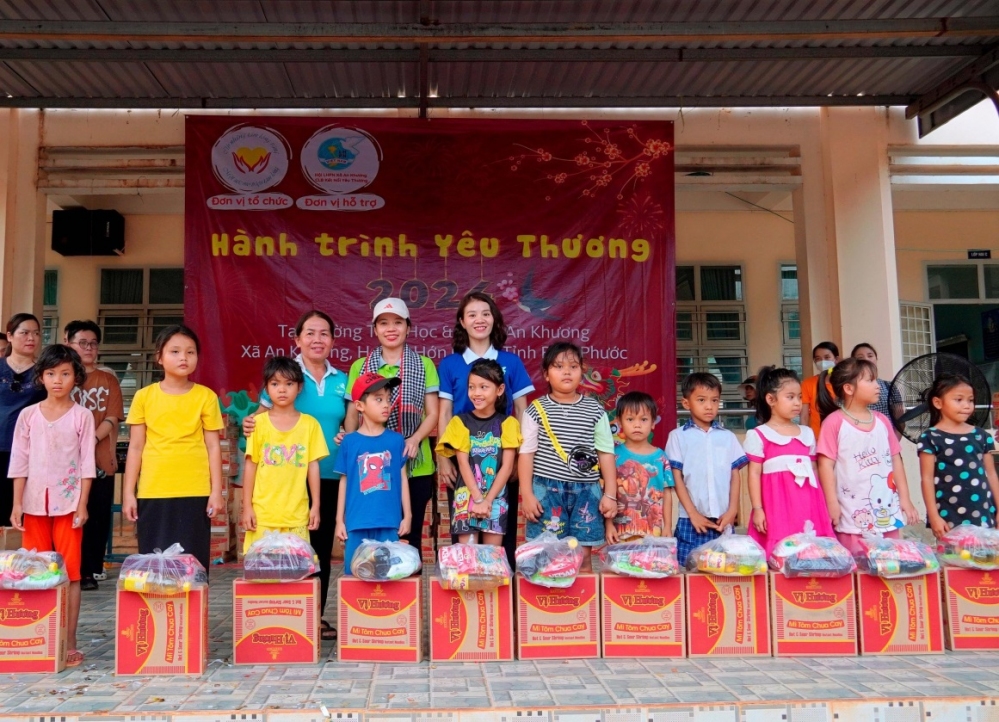 Hành trình chia sẻ yêu thương đến với nhân dân xã An Khương