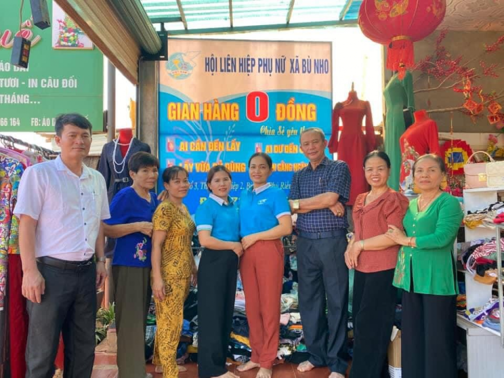 Hội LHPN xã Bù Nho với mô hình “Gian hàng 0 đồng – chia sẻ yêu thương”