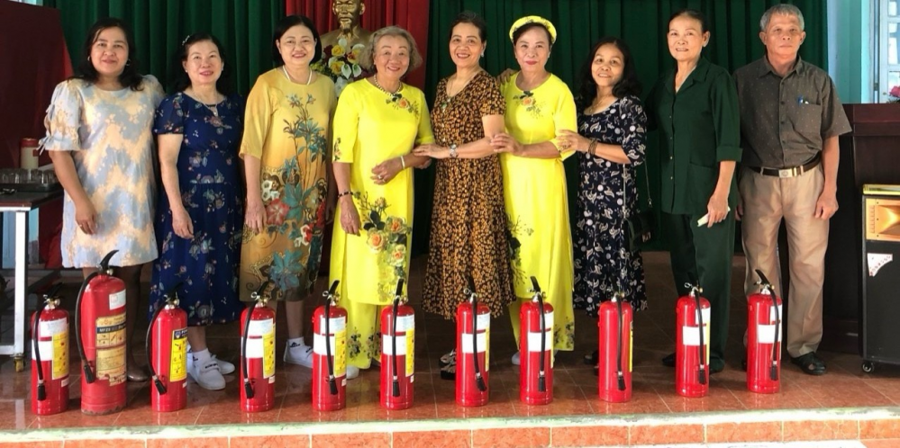 Ban Chấp hành Hội LHPN phường Tân Bình đẩy mạnh công tác tuyên truyền, vận động hội viên và nhân dân tích cực tham gia phong trào “Nhà tôi có bình chữa cháy”