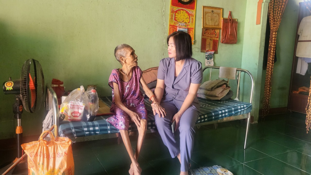Hội LHPN phường Hưng Long với công tác thăm hỏi, động viên hội viên cao tuổi, khó khăn