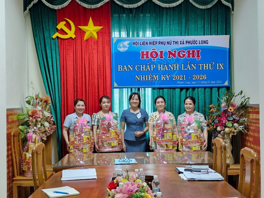 Hội LHPN thị xã Phước Long tổ chức giao ban công tác Hội tháng 01 năm 2024; họp mặt các đồng chí Uỷ viên Ban chấp hành Hội LHPN thị xã nhiệm kỳ 2021 -2026