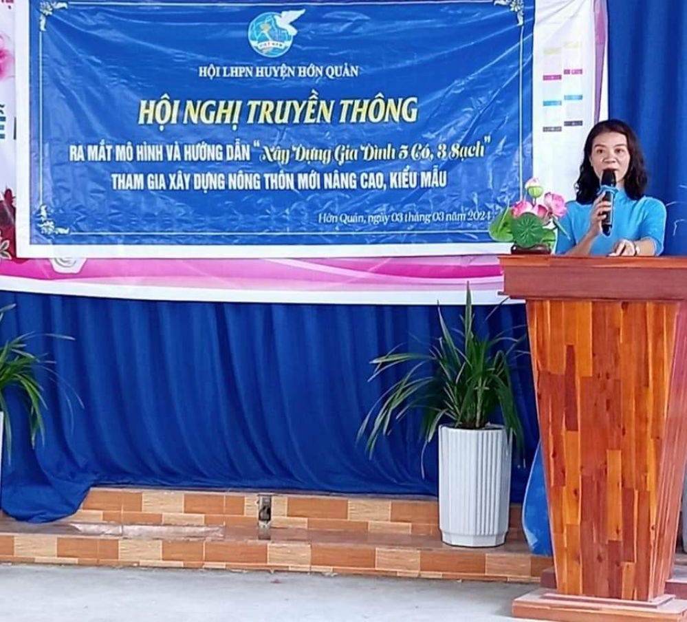 Phụ nữ Hớn Quản tổ chức hội nghị truyền thông và ra mắt mô hình “Xây dựng gia đình 5 có, 3 sạch”