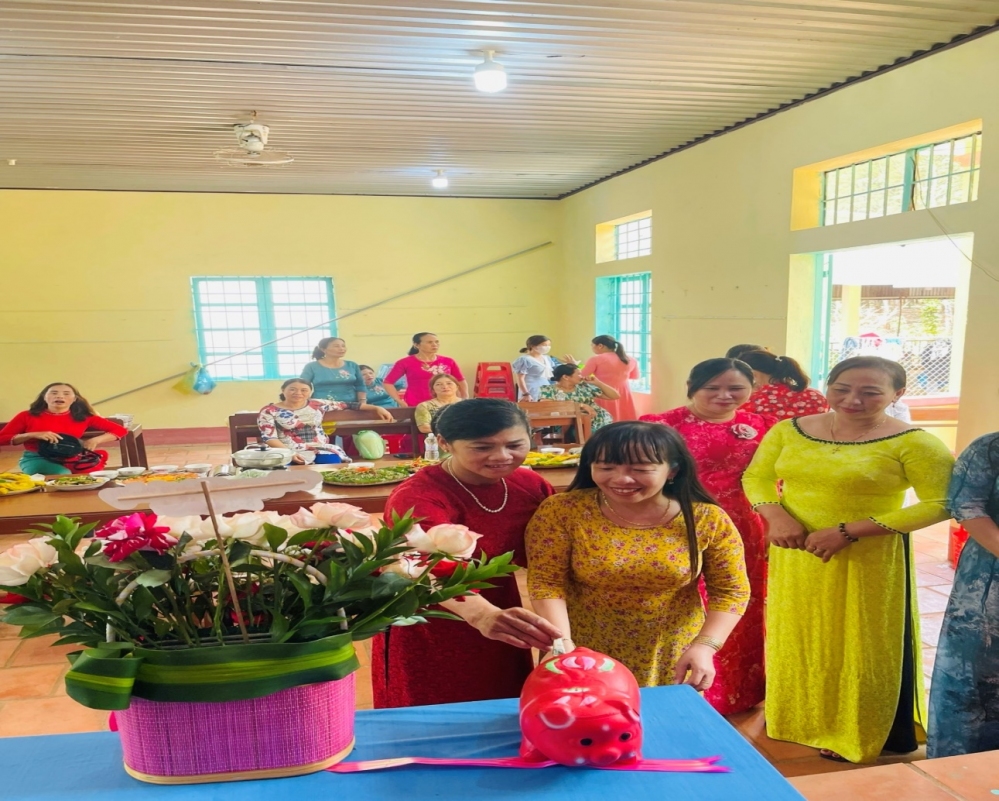 Hội LHPN xã Nghĩa Trung, huyện Bù Đăng Tổ chức họp mặt nhân kỷ niệm 114 năm ngày Quốc tế phụ nữ 8/3 và 1984 năm Khởi Nghĩa Hai Bà Trưng