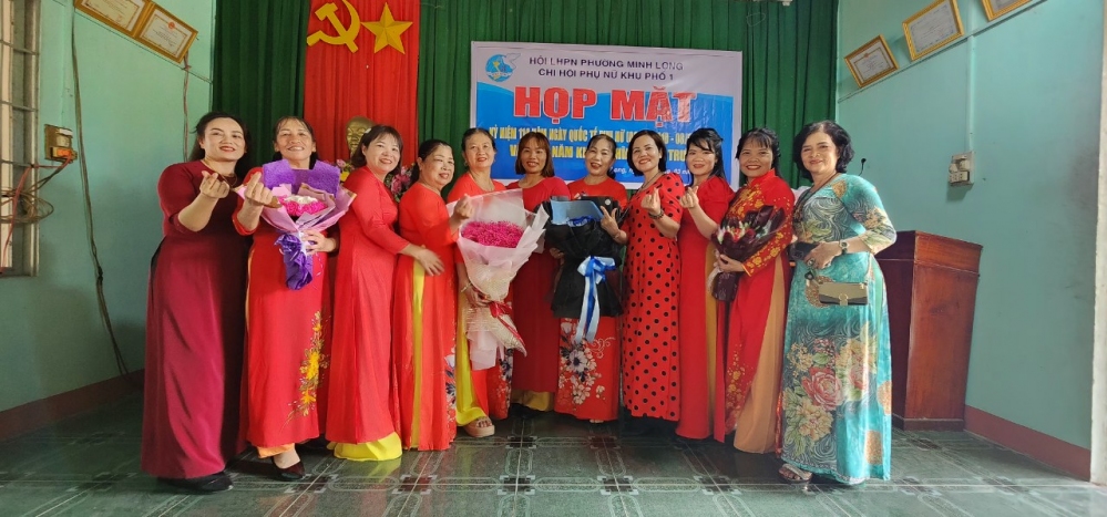 Chi hội phụ nữ khu phố 1, phường Minh Long tổ chức kỷ niệm Ngày Quốc tế Phụ nữ 08/3