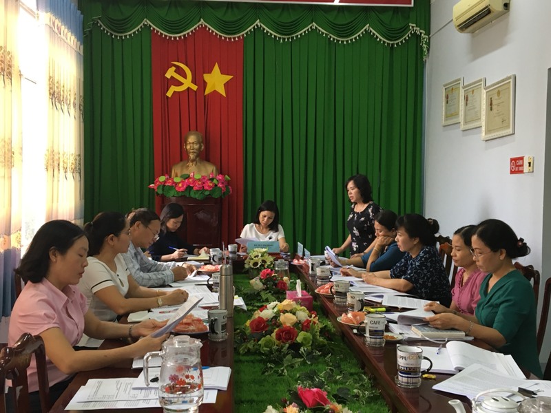 Đoàn kiểm tra làm việc với Hội LHPN tỉnh Bình Phước.