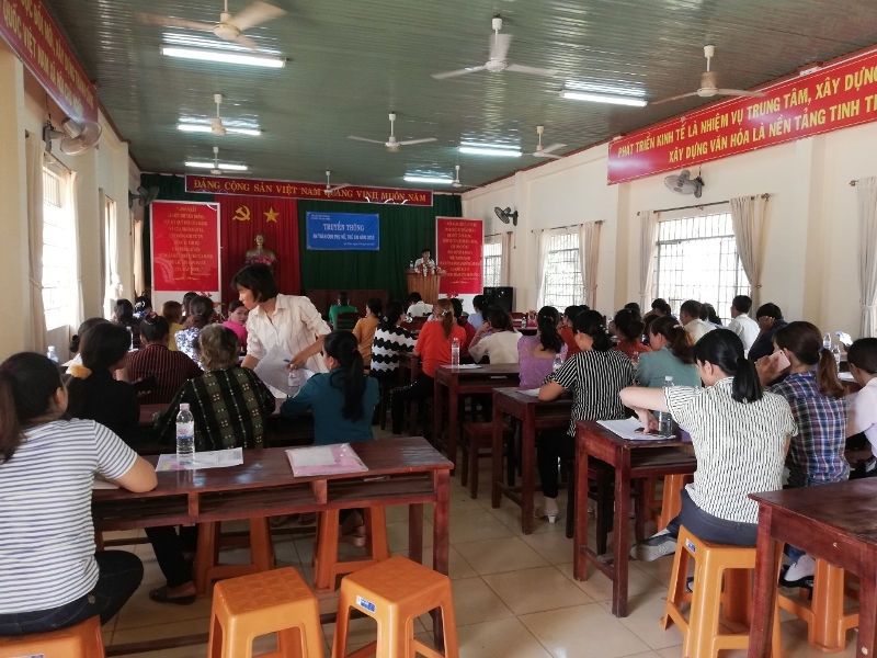 Hội LHPN xã Lộc Thiện phối hợp với Tư pháp xã  tổ chức truyền thông chủ đề năm 2019 “An toàn cho phụ nữ và trẻ em”